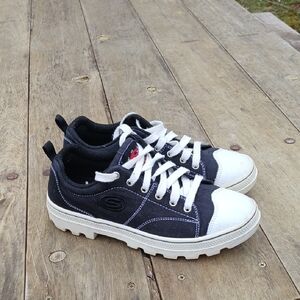 Skechers Women's Roadies True Roots Sneakers Size 7.5